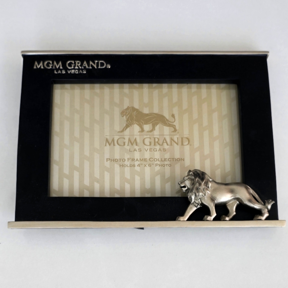 MGM Grand Las Vegas Photo Frame with Lion Accent - Black and Pewter